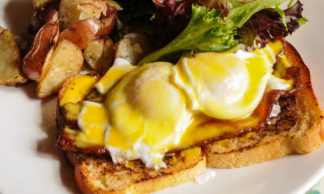 Eggs Benny.